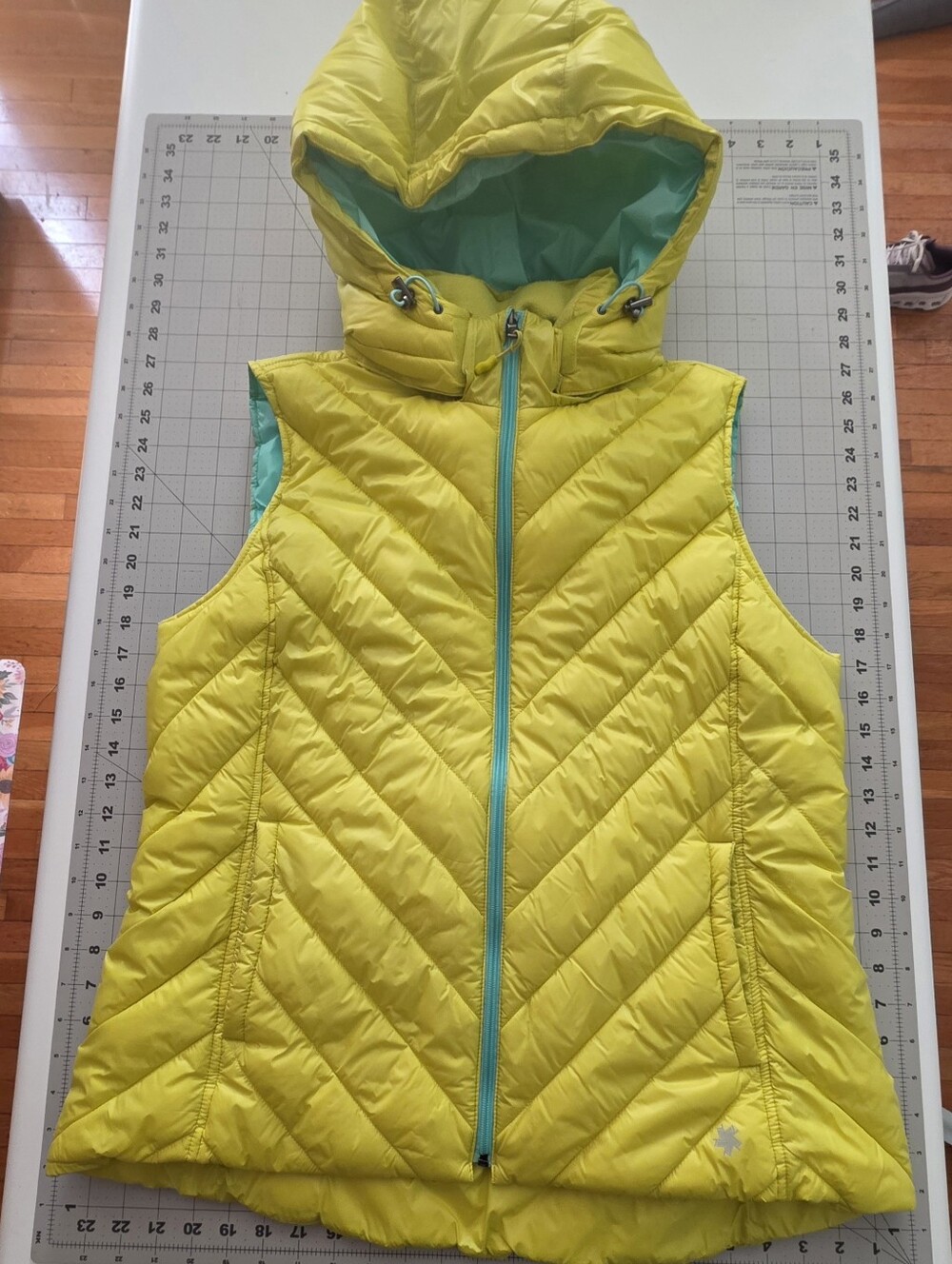 Women's Hooded Quilted Puffer Vest - Yellow